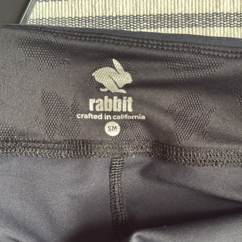 Rabbit Hoka Women's Black Athletic Shorts small - Picture 5 of 6